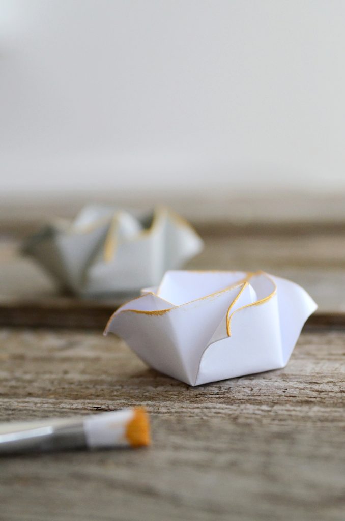 Origami Rose aus Papier