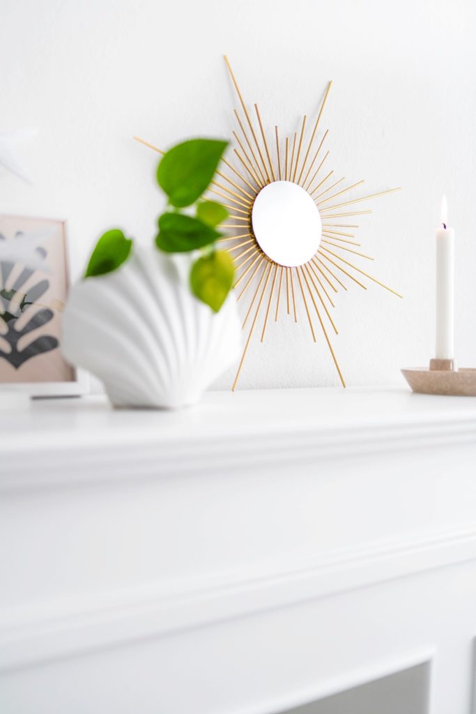 DIY: Low Budget-Sonnenspiegel aus Holzspießen und Spiegelstickern