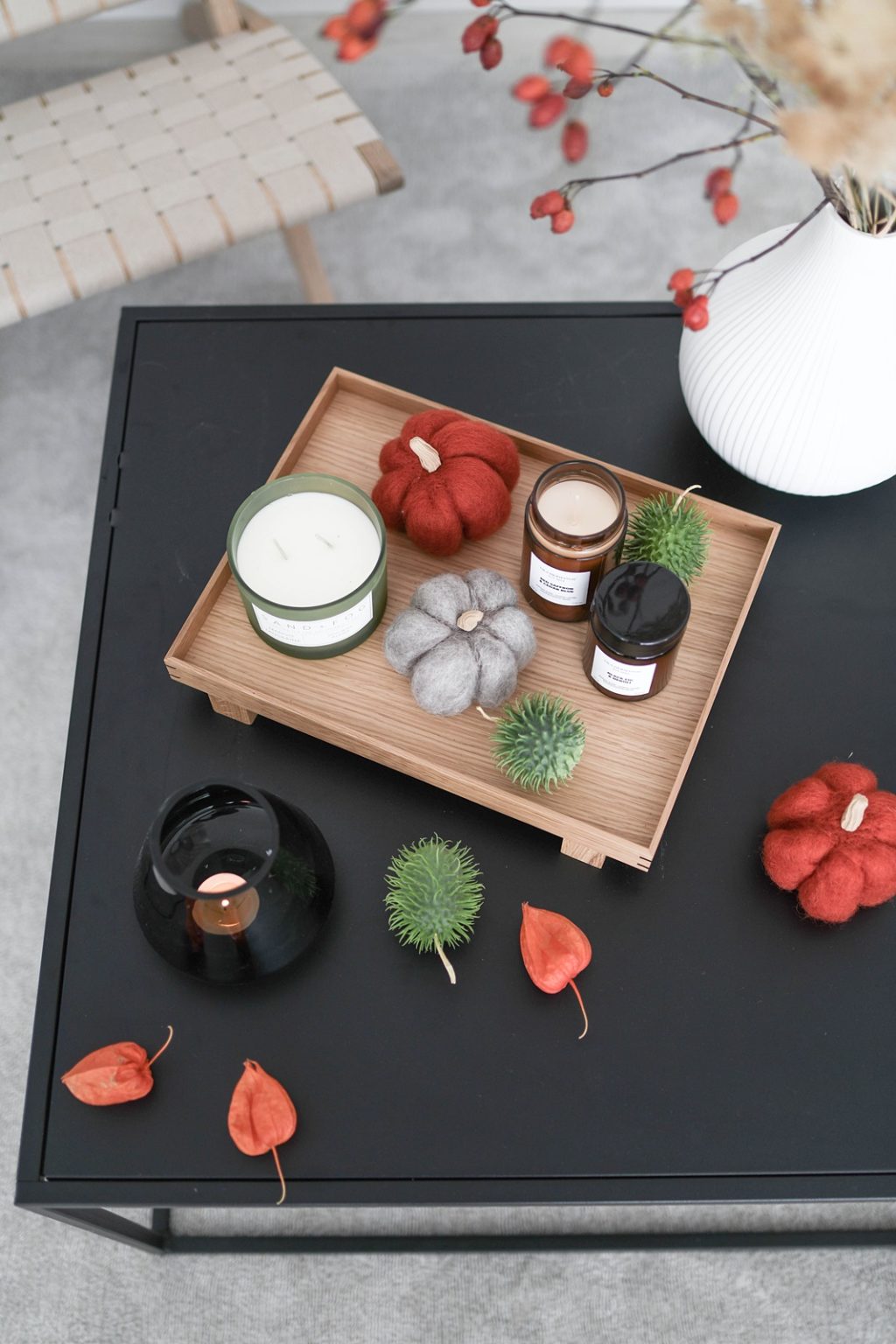 Herbstliche DIY-Deko: Mini-Kürbisse mit der Nadel filzen