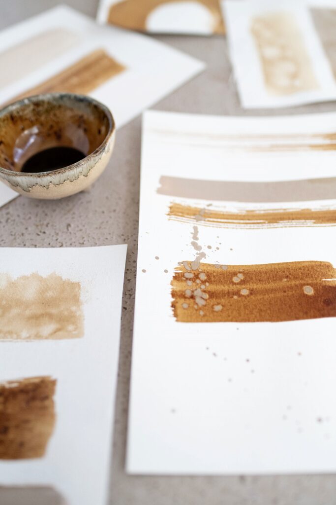 (Kaffee)Flecken ausdrücklich erwünscht: Coffee Art als DIY Kunstwerke