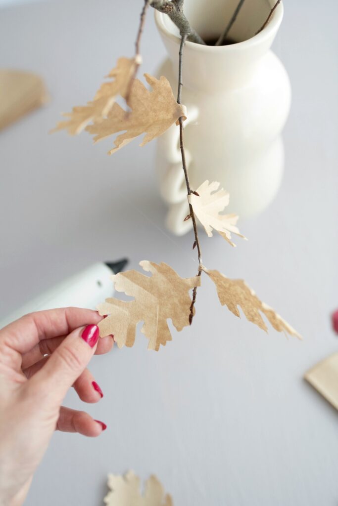 DIY | Herbstlaub das ewig hält: Blätter aus Kaffeefilter