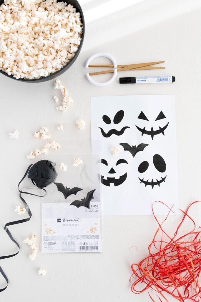 Popcorn-Monster für Halloween: Schnelle Geschenkidee mit Gruselfaktor