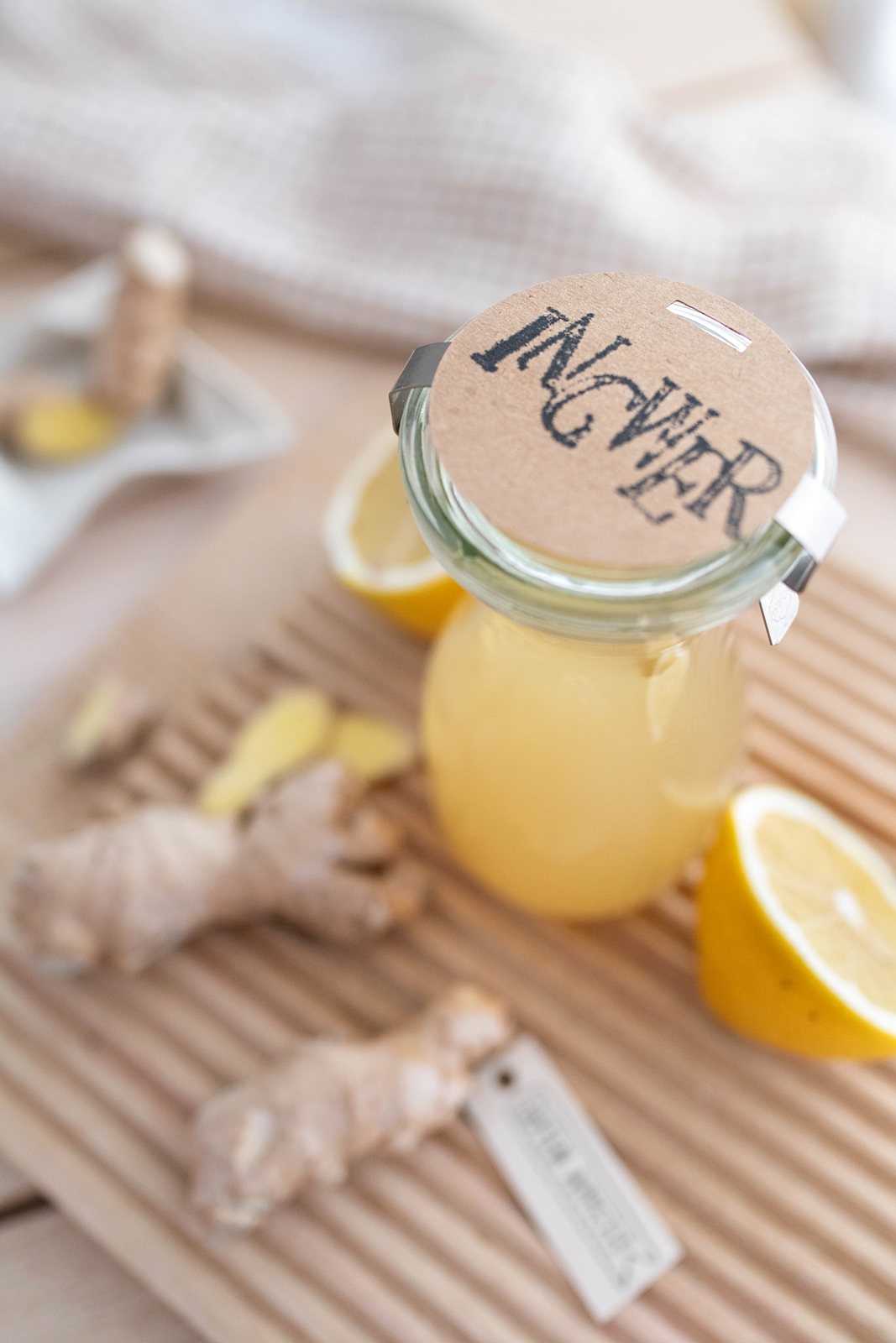 Einfaches Rezept für Ingwer Sirup: Ein süßer Helfer in der Erkältungszeit