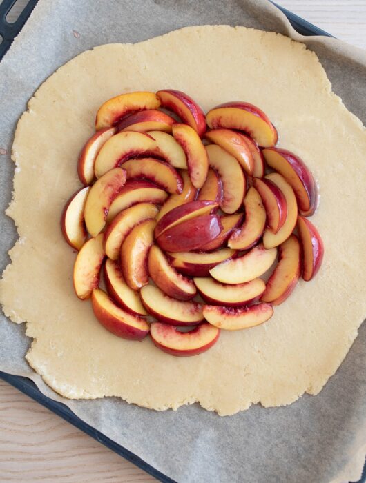 Süße Nektarinen Galette