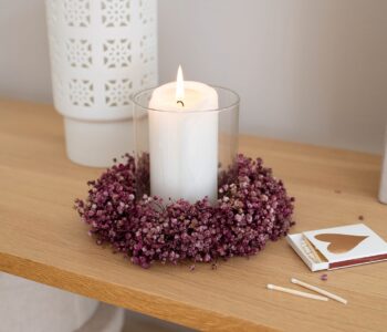 DIY: Trockenblumen-Kranz für das Kerzenglas